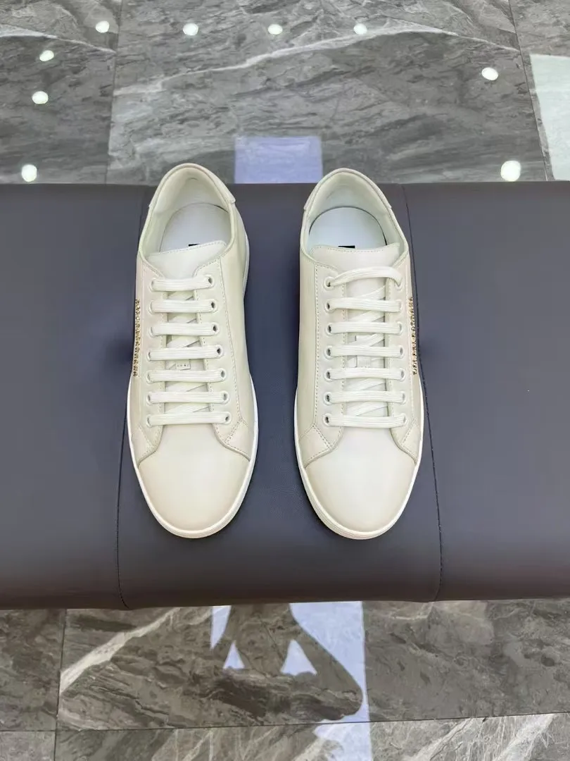 Men's Men's Shoes 💰400 [New Style] 🐝🐝DG men's calfskin sneakers Portofino Yacht shoes, simple and versatile design, unique saddle leather soles. The Dolce &G logo rear wing is the icing on the cake. Imported cowhide + rubber outsole Size: 39-44 (customized at 38.45)